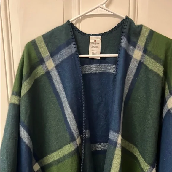 Woolrich Plaid Open Front Poncho - Picture 3 of 10